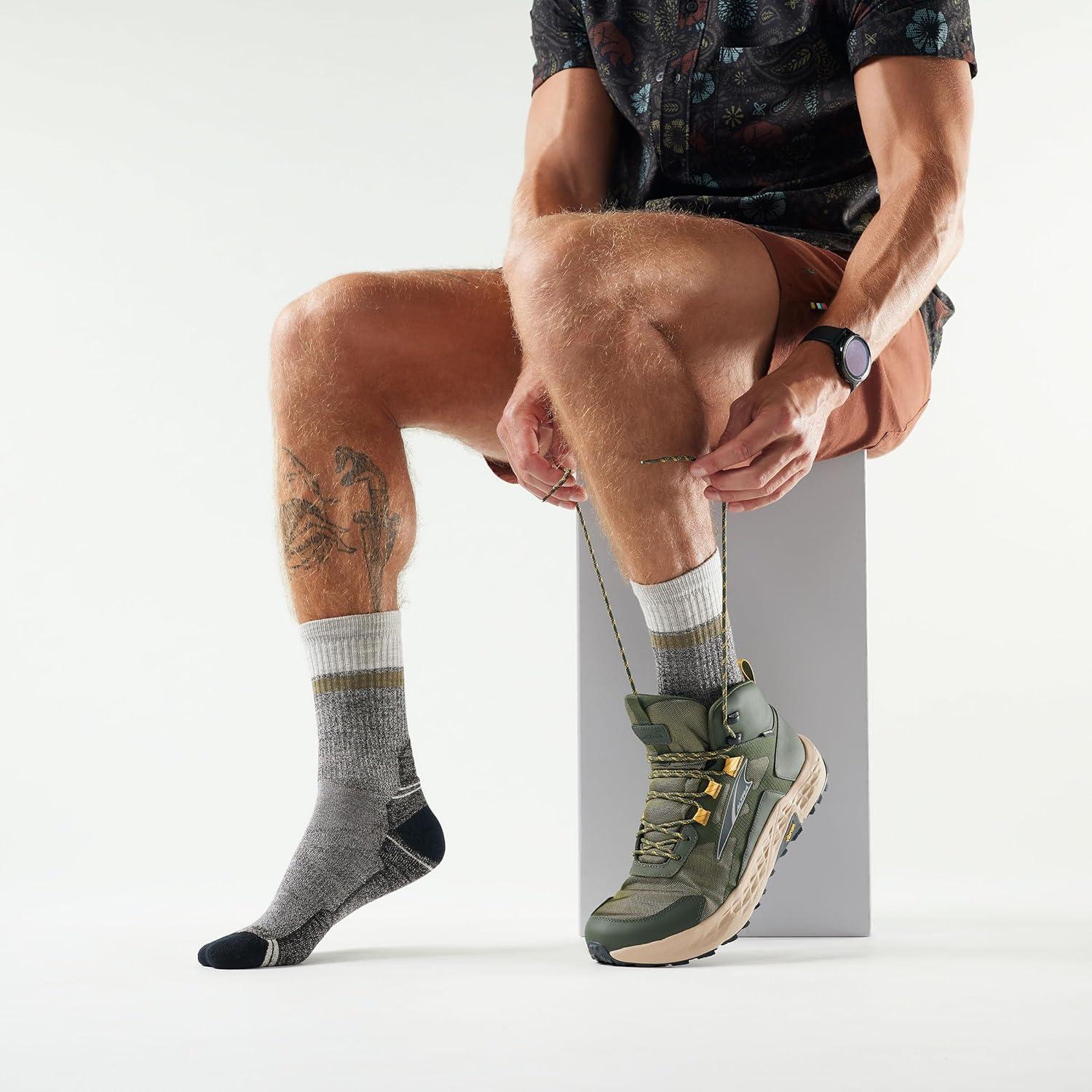 image:imageSmartwool Mens Hike Light Cushion Winding Trail Crew SocksLight Grayash