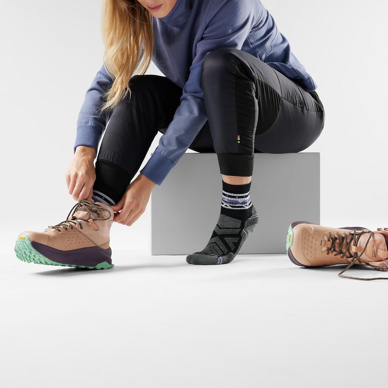image:imageSmartwool Womens Hike Light Cushion Zig Zag Valley Mid Crew SocksBlack