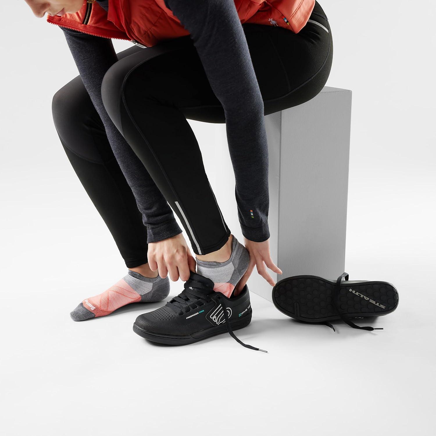 image:imageSmartwool Womens Bike Zero Cushion Low Ankle SocksWild Salmon