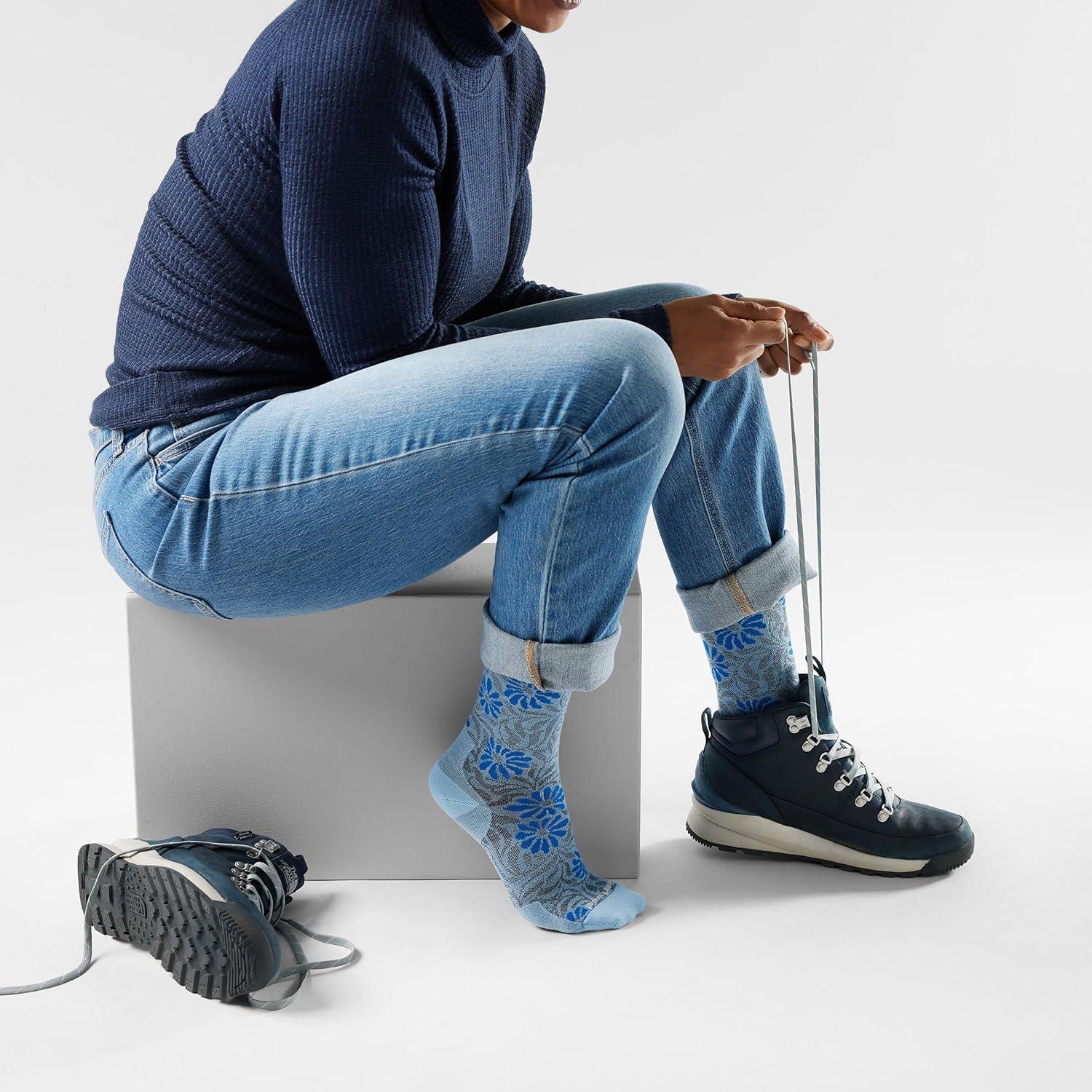 image:imageSmartwool Womens Everyday Floral Crew SocksSerene Blue