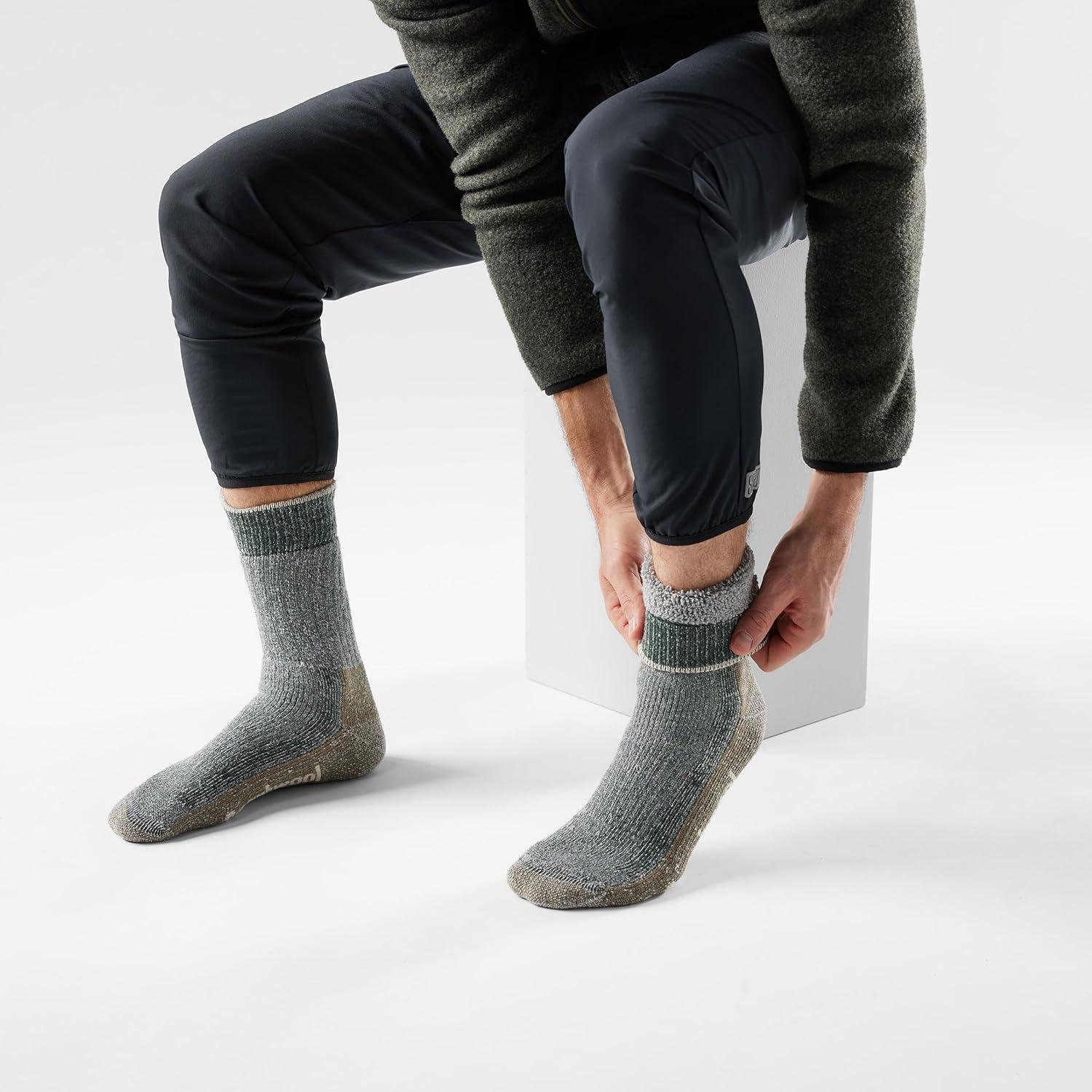 image:imageSmartwool Unisex Hike Classic Edition Extra Cushion Second Cut Crew SocksDark Sage