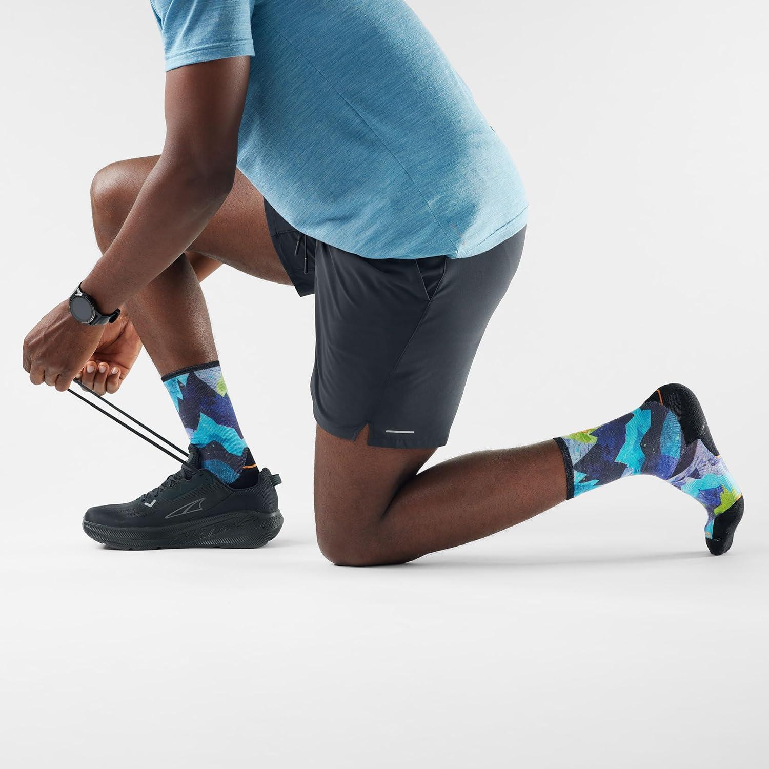 image:imageSmartwool Mens Trail Run Targeted Cushion Summit Sector Print Crew SocksNightfall Blue